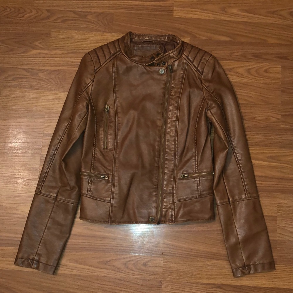 Brown leather jacket!!